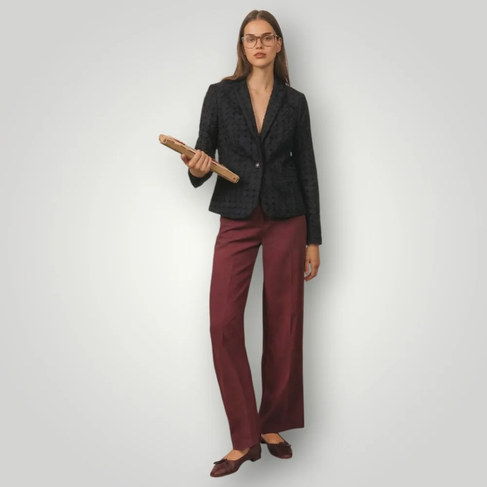 Banana Republic Classic Blazer‎ 4 Navy Quiet Luxury Circle Eyelet Lace Overlay